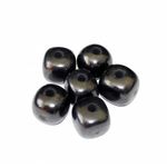 Бусинки-кубики полированные 9 мм с отверстием. Бусины из шунгита.