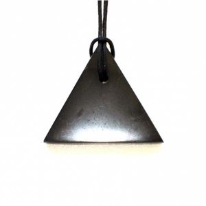 Кулон "Мужской треугольник". Кулоны из шунгита.